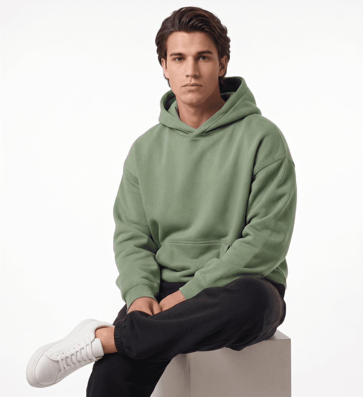 Hoodies & Streetwear view 1